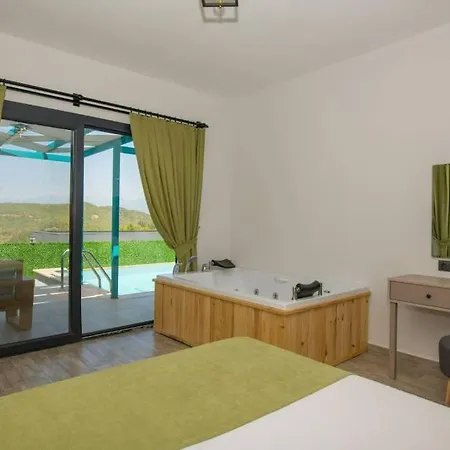 Villa Merkezde Lueks Pamela 1 *