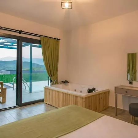 Merkezde Lueks Pamela 1 Villa